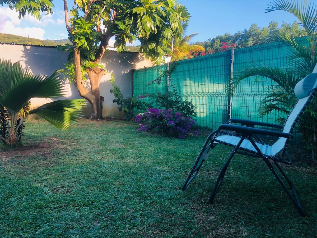 Habitation Baliache - Maison créole avec jardin privatif, plage à 200m Deshaies Exterior foto